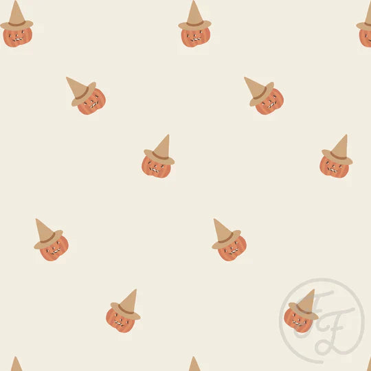 Family Fabrics | Witchy Pumpkin | 110-132 (by the full yard)