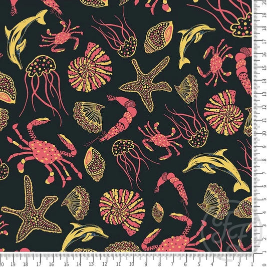 Family Fabrics | Creative Creatures in Pink and Golden | 112-117 (by the full yard)