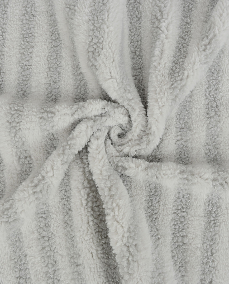 Teddy Stripe : 5918 : 62 : Light Grey