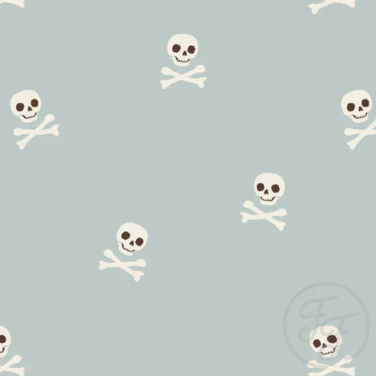 Family Fabrics | Skull and Bones Blue Big | 100-1757 (by the full yard)