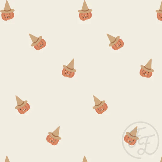 Family Fabrics | Witchy Pumpkin | 110-132 (by the full yard)