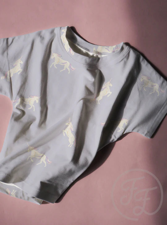 IN STOCK (LIMITED TIME) Family Fabrics | Unicorn 200-117 | Jersey 220gsm BY THE HALF YARD